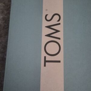 TOMS Blue Box